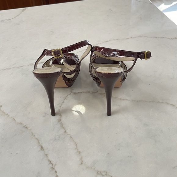 Colin Stuart Platform Sandal brown Patent - Picture 3 of 5